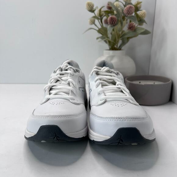 New Balance MW928WT3 Leather Walking Low Top Sneaker White Unisex M8.5/W10 - Picture 2 of 9